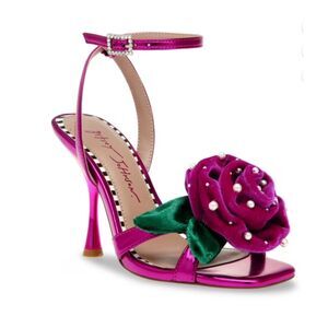Betsey Johnson Carlos Sandal, 5.5, NIB